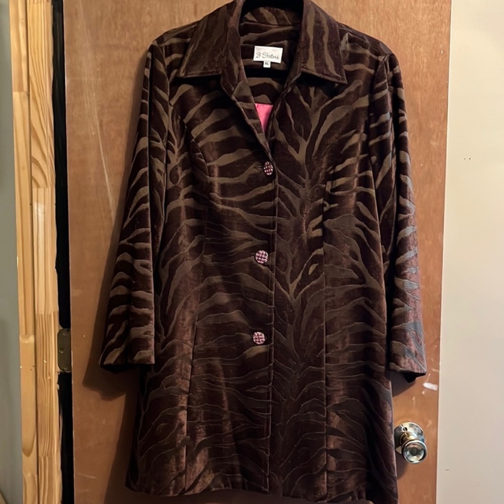 Vintage “3 Sisters” coat!!